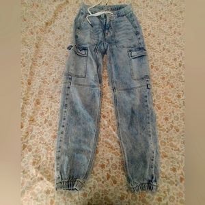 American Eagle Adjustable Cargo Pants